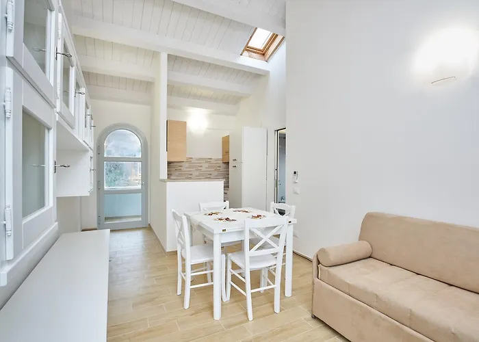 Costa Del Sole * Pomonte