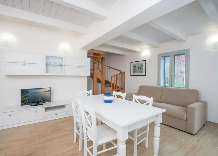 Costa Del Sole * Pomonte